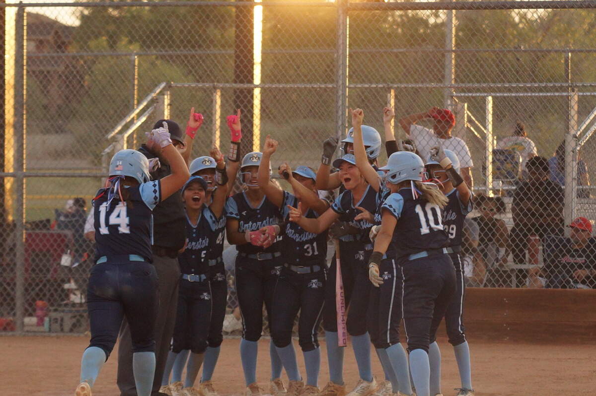Central Coast softball club wins Colorado tourney, Mission Prep grad commits
