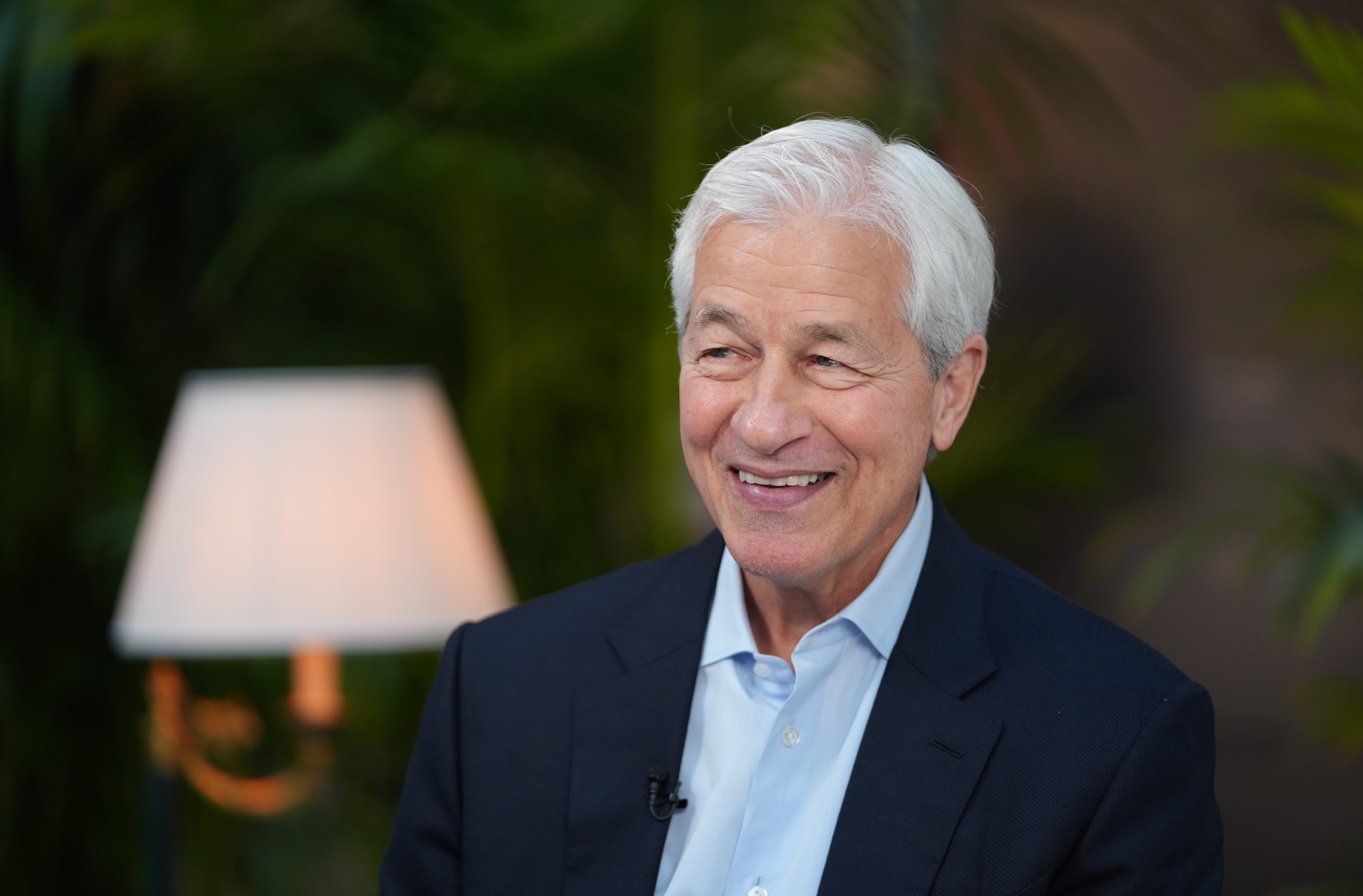 Jamie Dimon will be hosting up around 250 SpaceX employees.