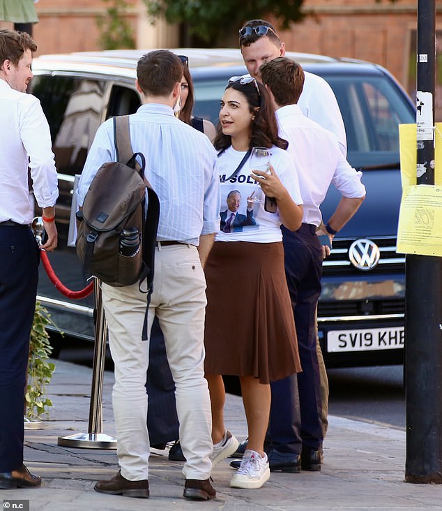 Aides of Sir Keir and Ms Reeves were seen drinking and holding vapes as they milled around the two deposed politicians