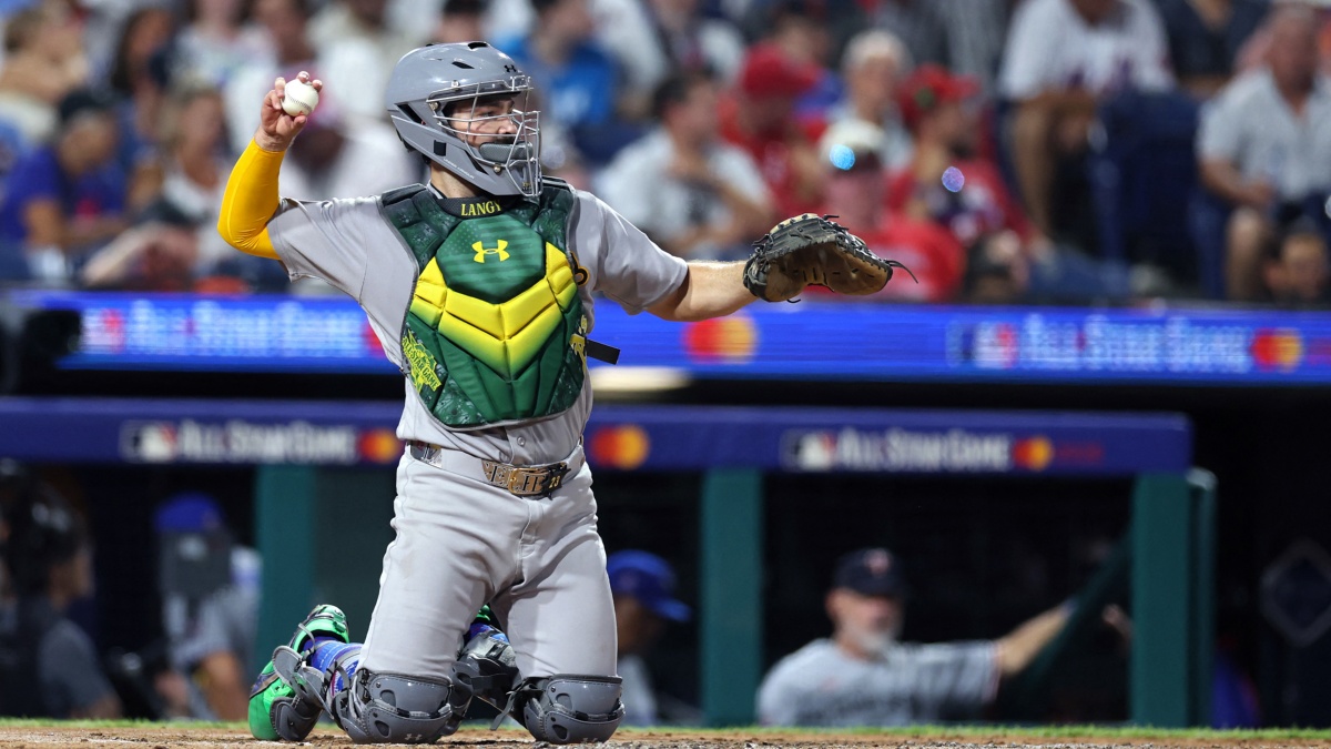 MLB: Three all-star caliber catchers who could be traded in a deadline shake-up