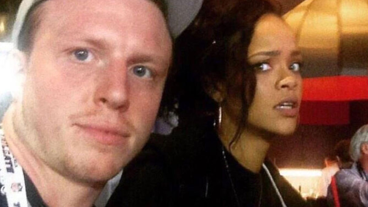 34 times fans asked for photos at the worst possible moment