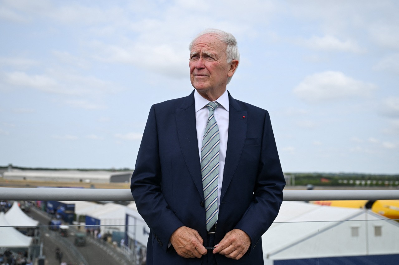 Airbus Comes for Boeing in Battle Over World’s Biggest Jets