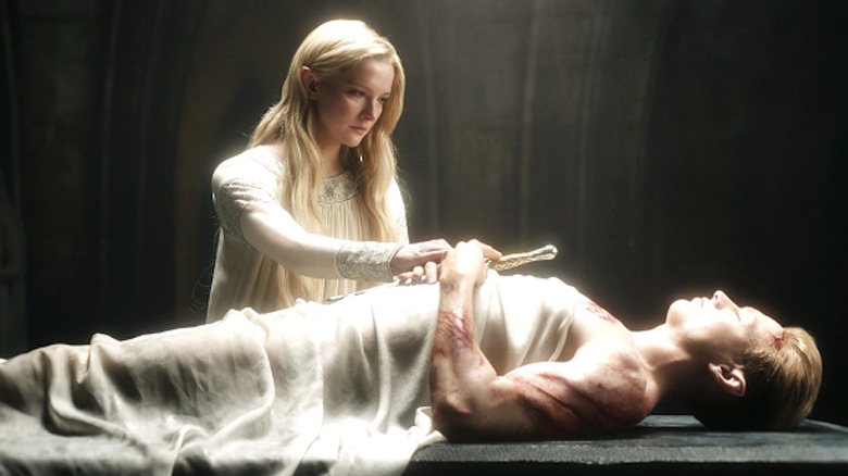 Galadriel mourns Finrod in The Rings of Power