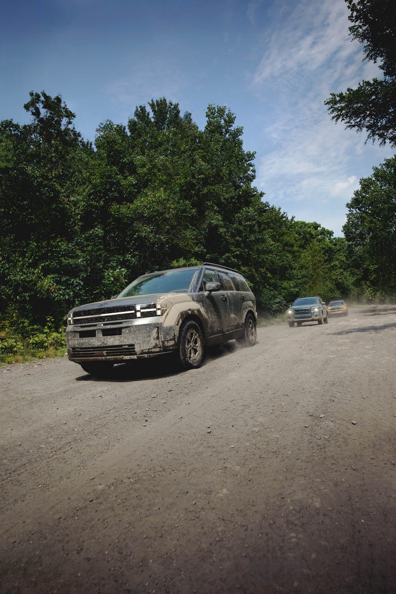 2026 Honda Passport TrailSport Elite, 2026 Hyundai Santa Fe XRT, 2026 Subaru Outback Wilderness: Pics