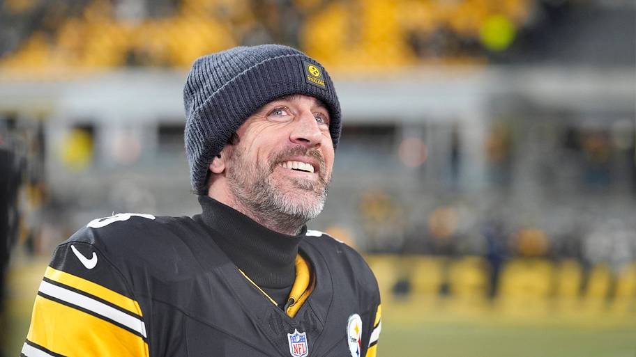 Aaron Rodgers' Wife Mystery Takes Another Twist Amid Family Reconciliation