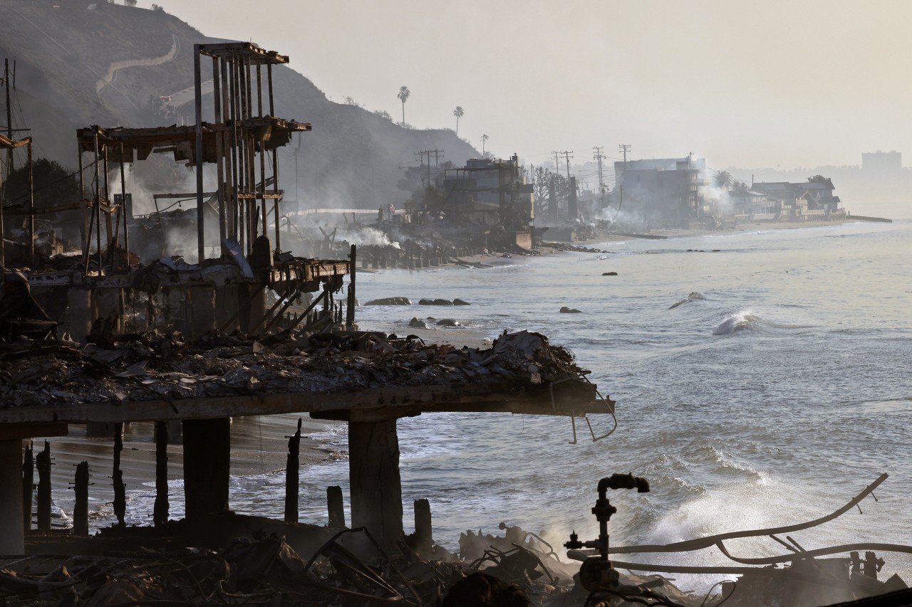 Iconic Beachfront Estates Are on Discount in Malibu’s Sluggish Post-Fire Recovery