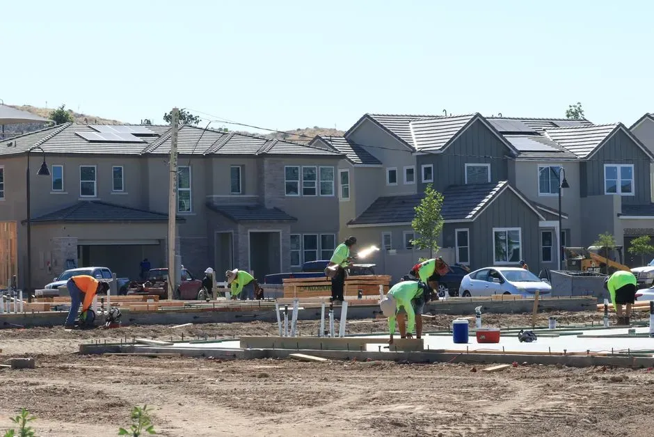 5. New construction and builder incentives are flooding your area (Image Credits: Pexels)