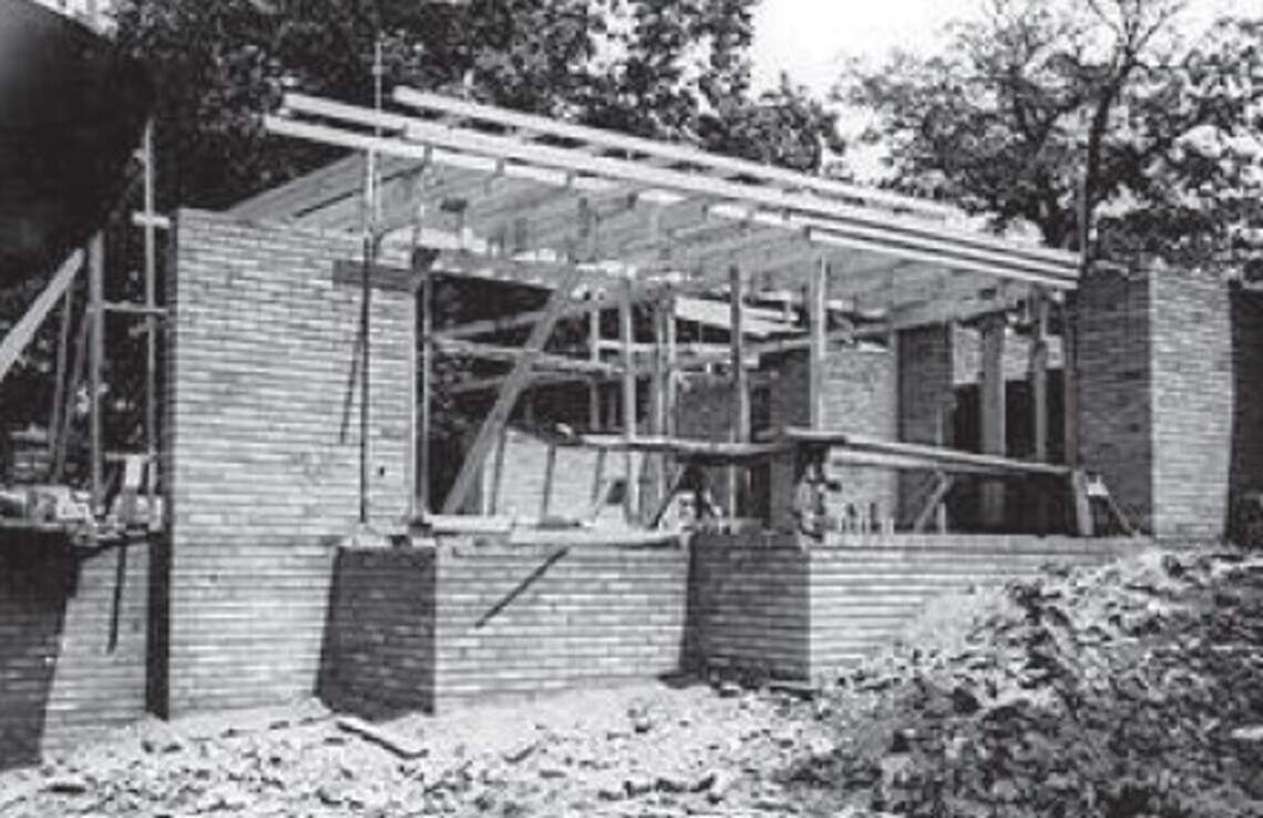 Construction of Frank Lloyd Wright’s Sondern-Adler House, 3600 Belleview Ave., in Kansas City in 1949.