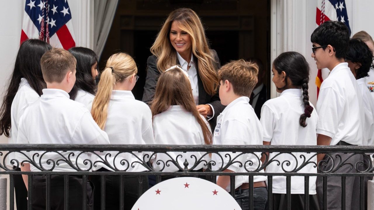 Rare photos offer a different look at Melania Trump with minimal makeup