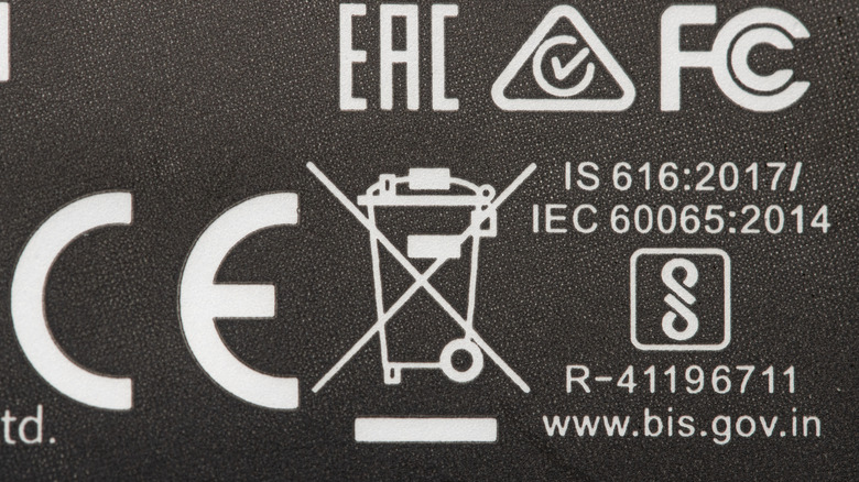 Here's what that trash can with an X icon means on your electronics