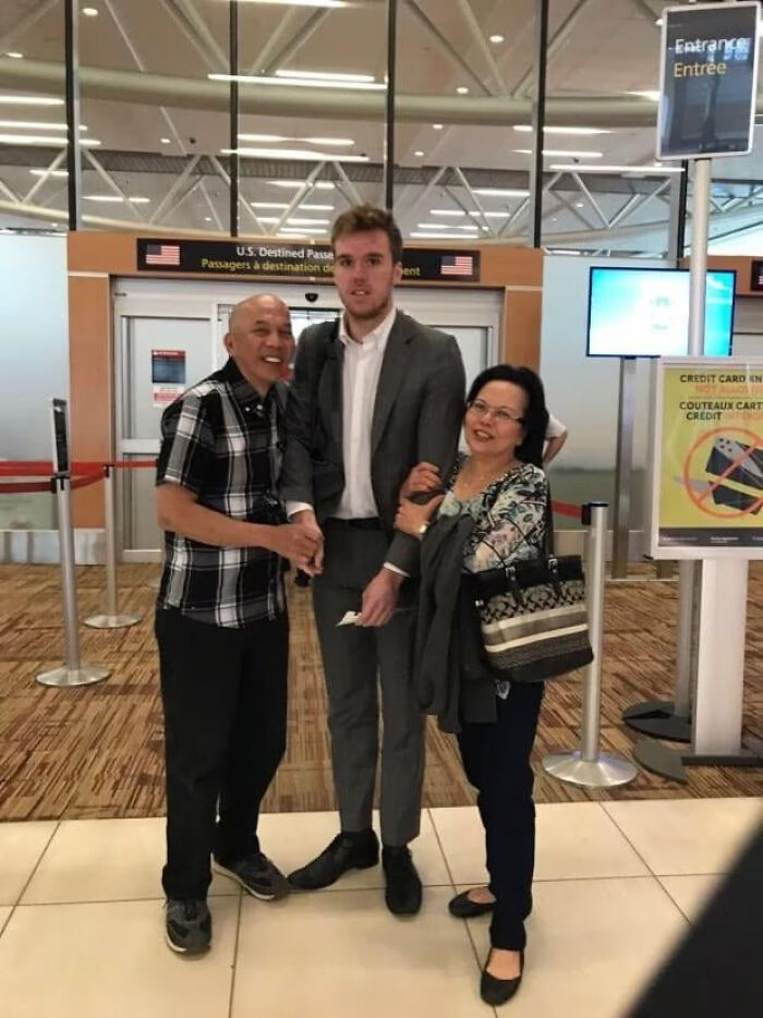 34 Times Fans Asked For Photos At The Worst Possible Moment