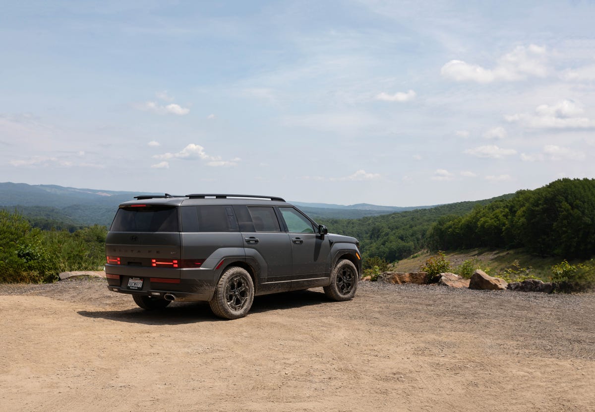 2026 Honda Passport TrailSport Elite, 2026 Hyundai Santa Fe XRT, 2026 Subaru Outback Wilderness: Pics