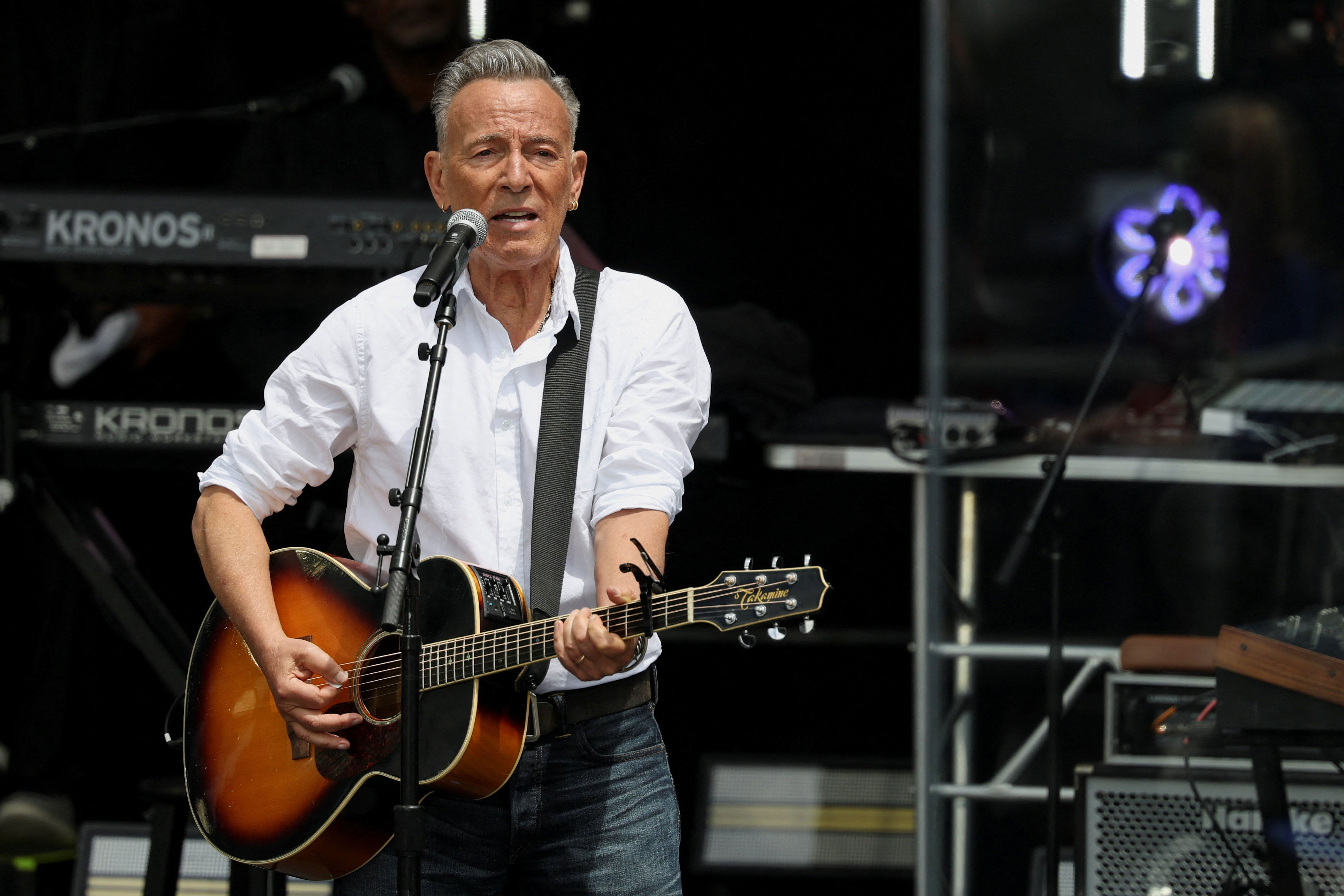 Springsteen has positioned himself as one of the most outspoken celebrity critics of Trump. / Brendan McDermid / REUTERS