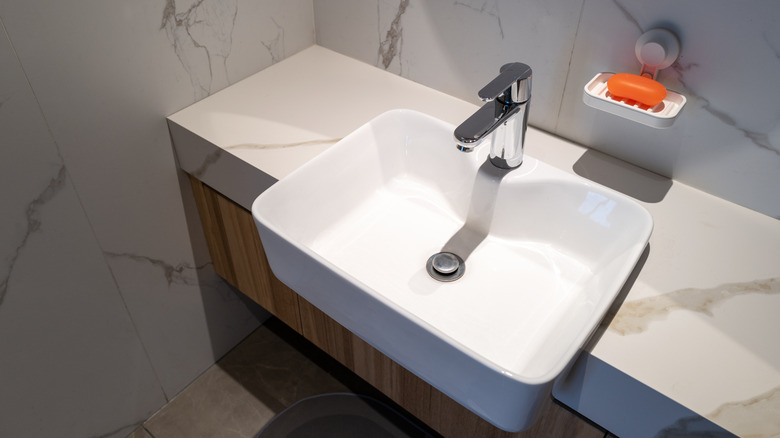 How To Deep Clean Your Bathroom And Keep It Clean