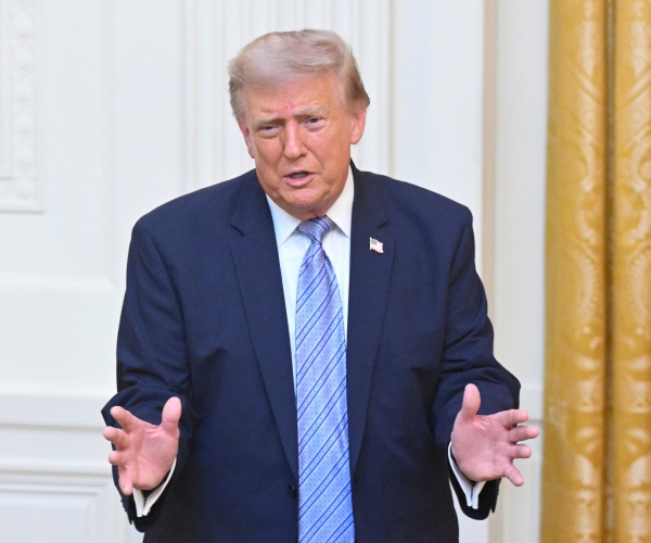 Axios: Trump Has 2 Options on Iran War