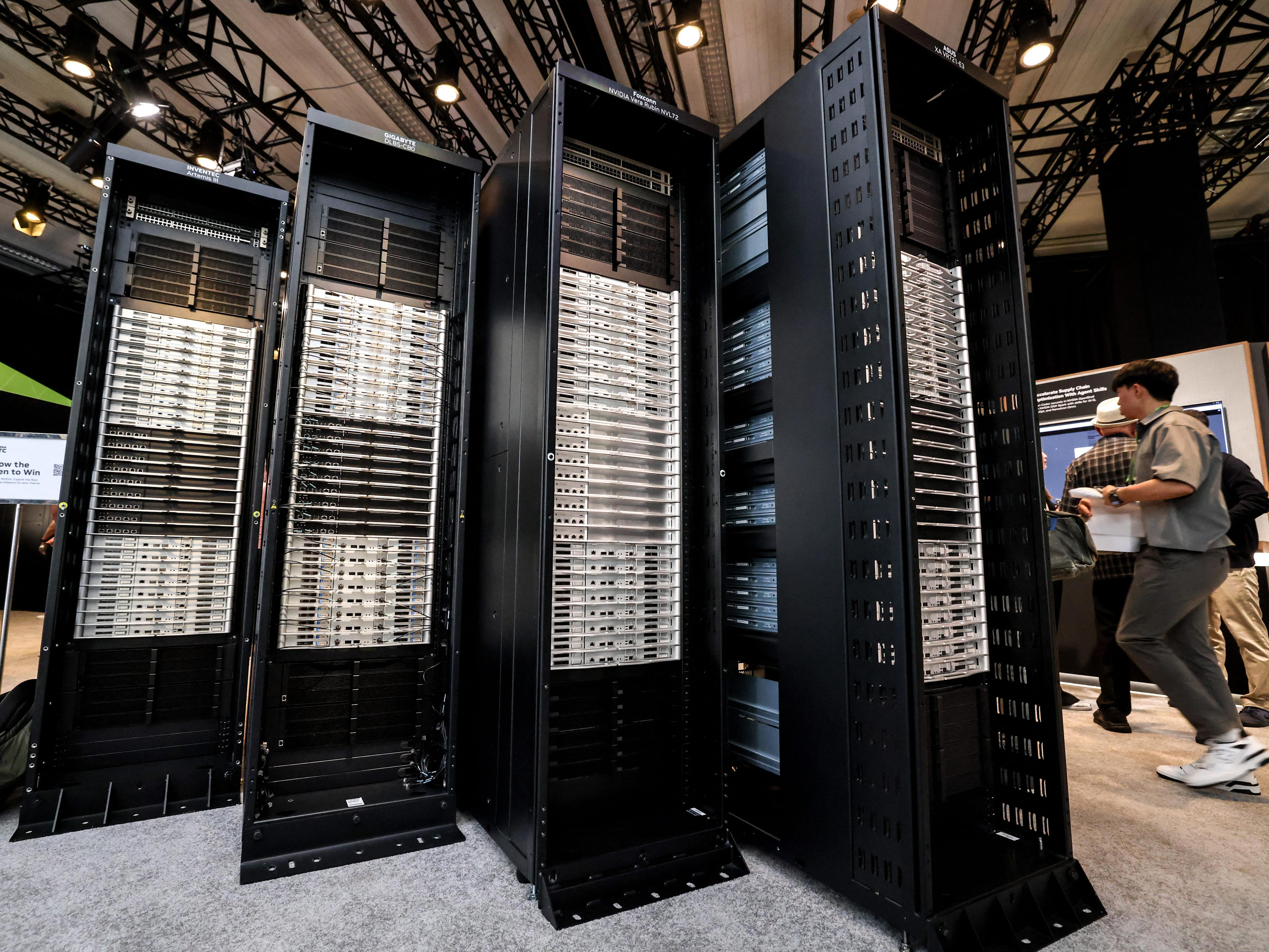 Why analysts say stick with the AI hardware trade despite major volatility in chips stocks