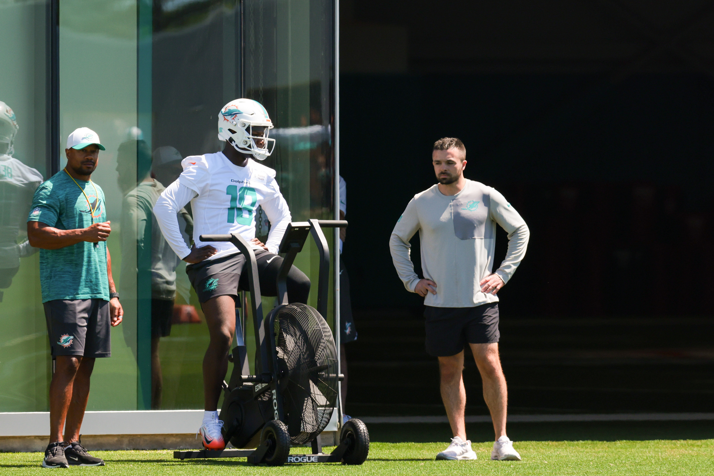 Dolphins place WR Chris Bell on non-football injury list