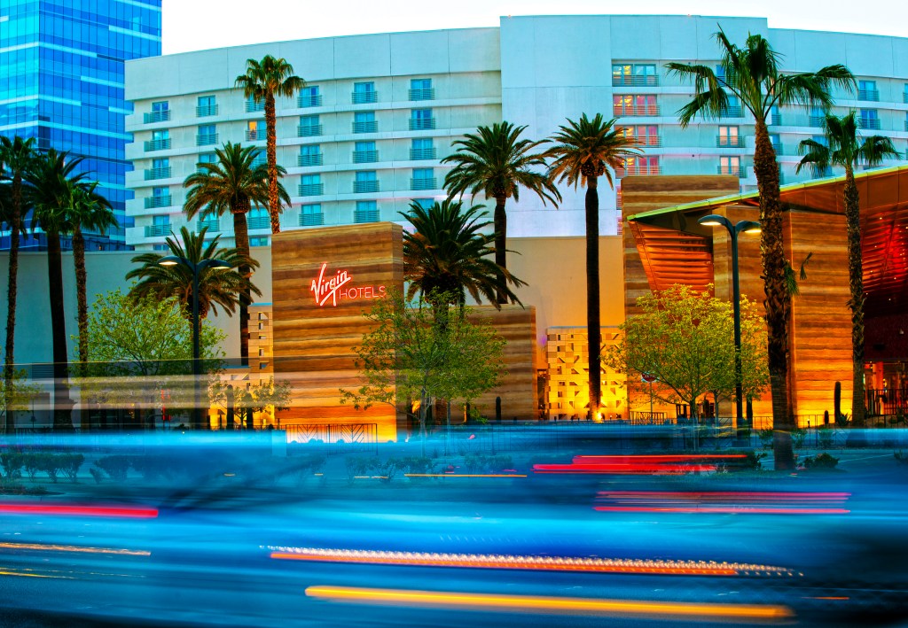 Las Vegas sportsbook employee’s cartoonish attempt to rob his own workplace ends in epic failure