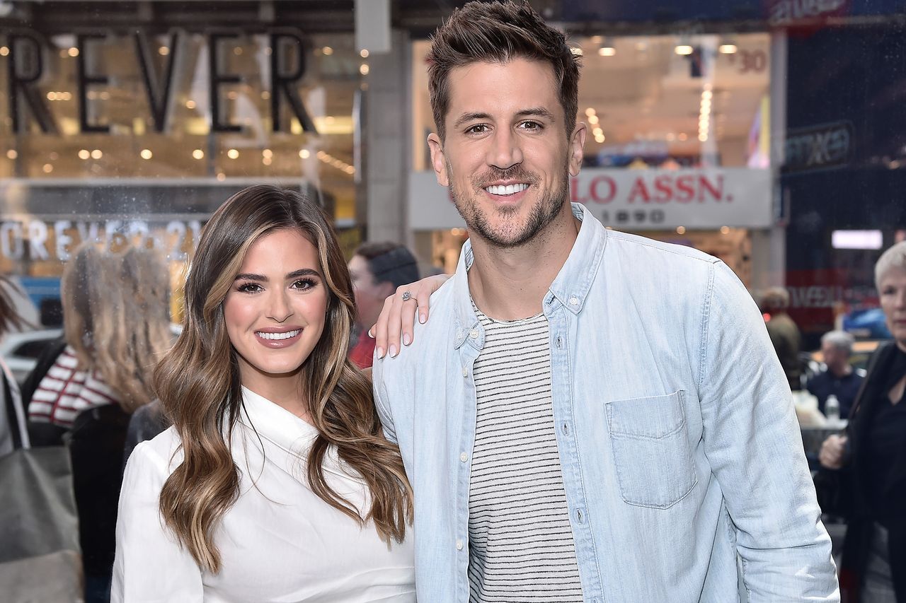 JoJo Fletcher and Jordan Rodgers visit 'Extra' filmed live at the Levi's Store Times Square on October 30, 2019 in New York City