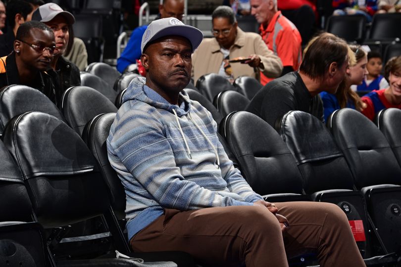 Tim Hardaway believes James is 'milking' his free agency