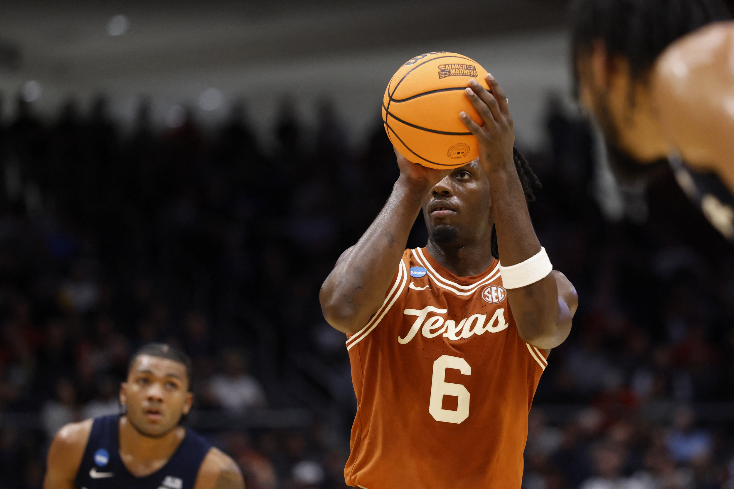 NBA moves: Clippers, Cam Christie, Lakers, Arthur Kaluma, Hawks