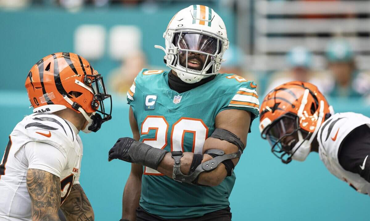 Dolphins give extension to Jordyn Brooks; Miami keeping another core player