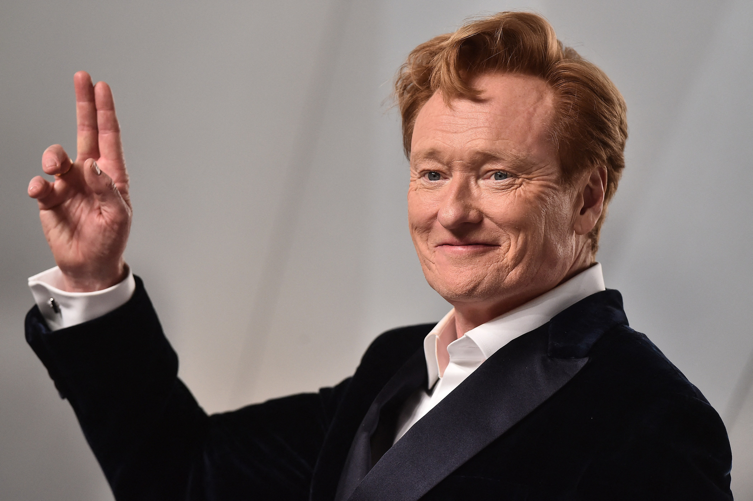 Conan O’Brien looks unrecognizable as he ditches signature hairdo