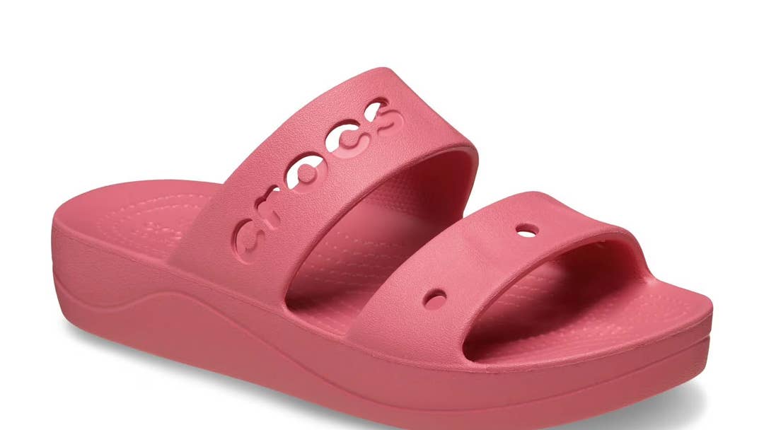 crocs-baya-platform-slide-sandals