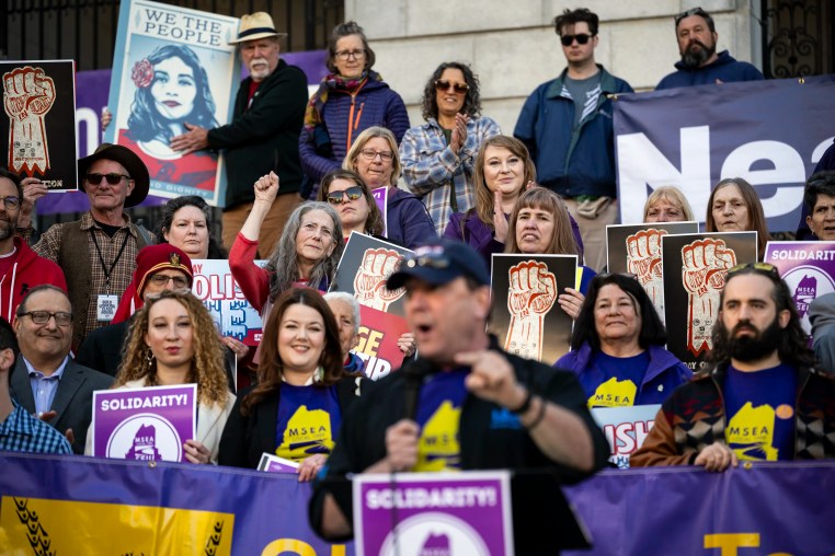 Maine Democrats are missing a opportunity against Susan Collins