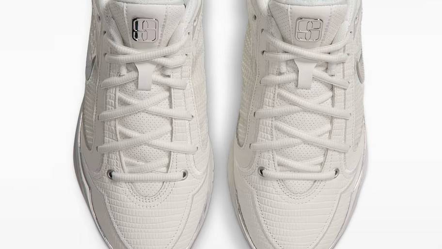Details on the Nike Sabrina 4