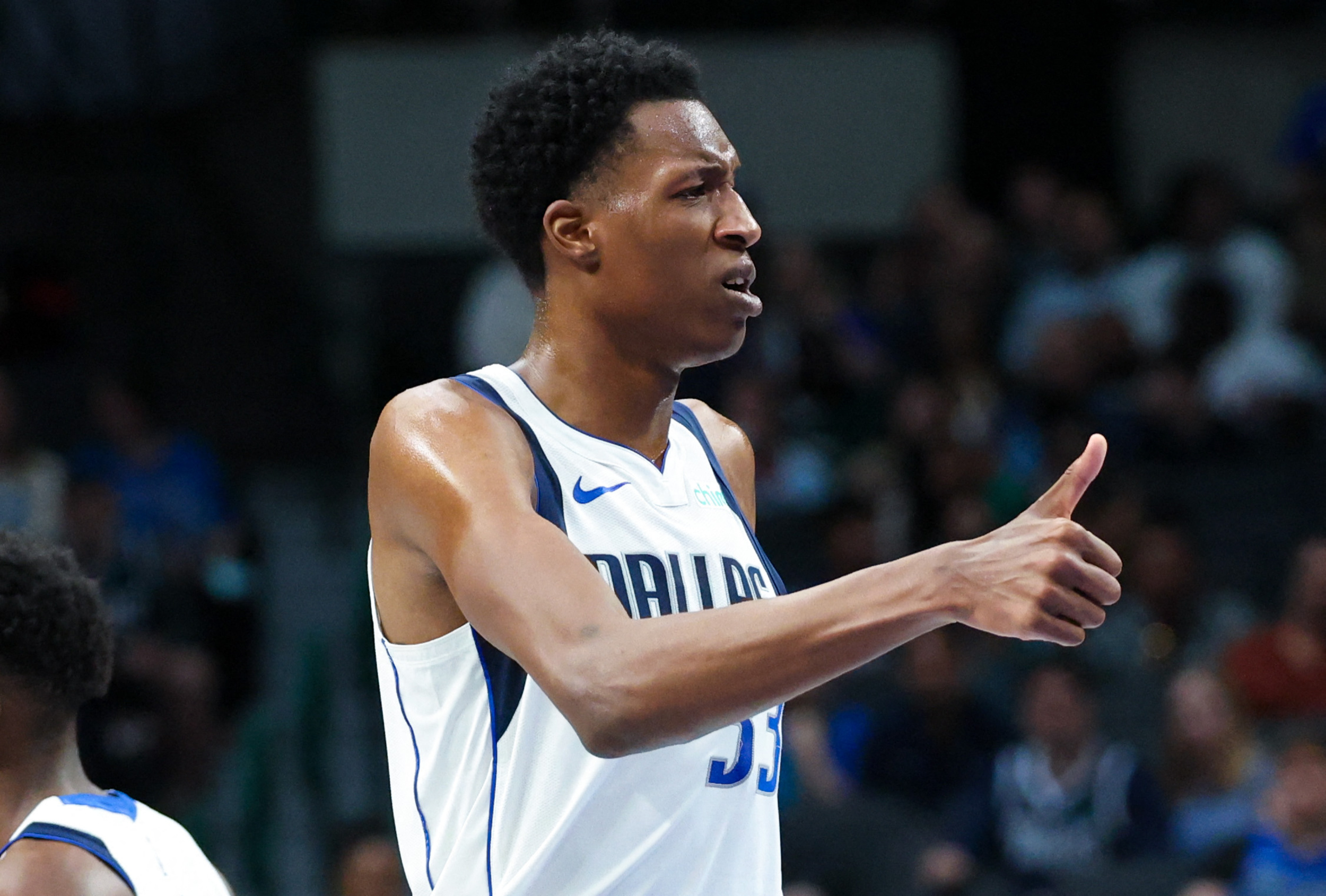 Clippers, Jamarion Sharp agree to two-way deal