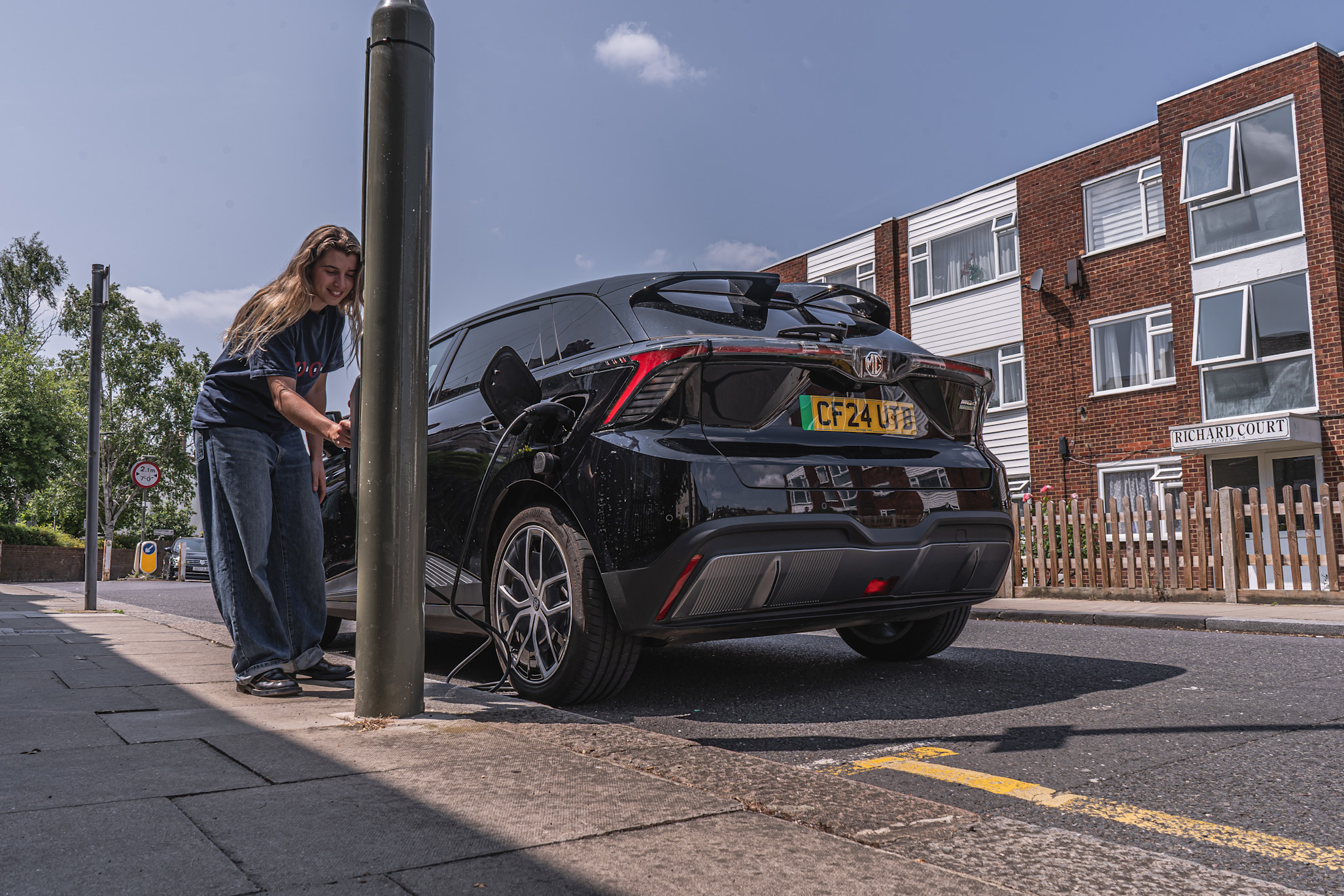 Driveway-free EV charging scales up as lamp-post model spreads across England