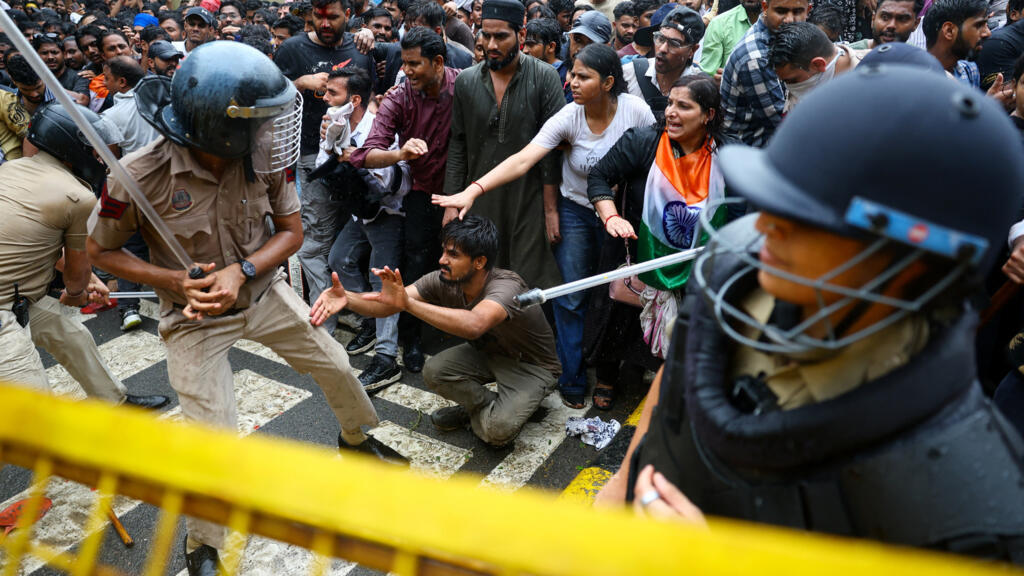 India's cockroach protests vow to continue despite police crackdown