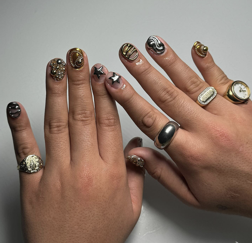 short chrome nails