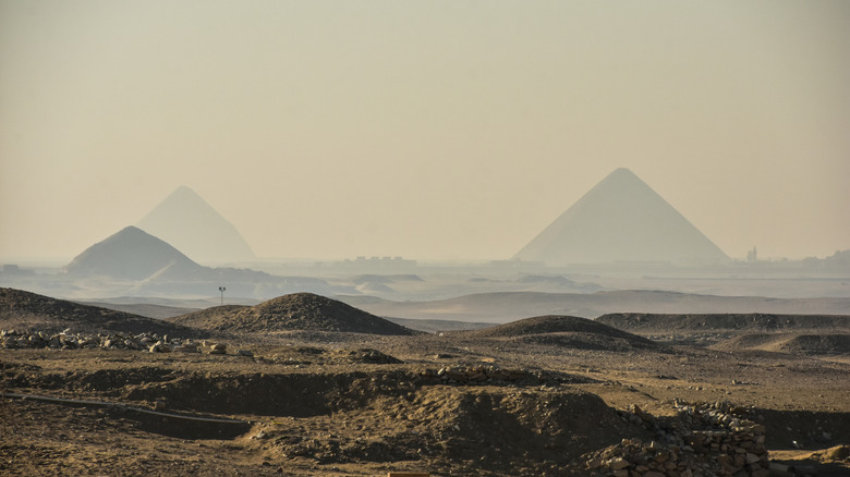 10 amazing alternatives to tourist-packed attractions around the world