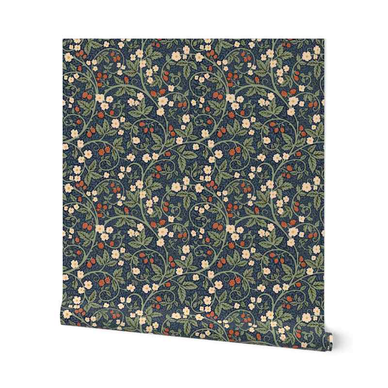 Wallpaper in Victorian Raspberry Medium