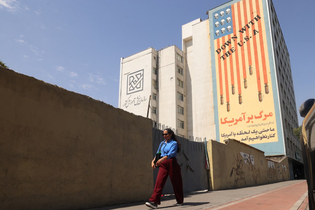 Anti-US banner in Tehran