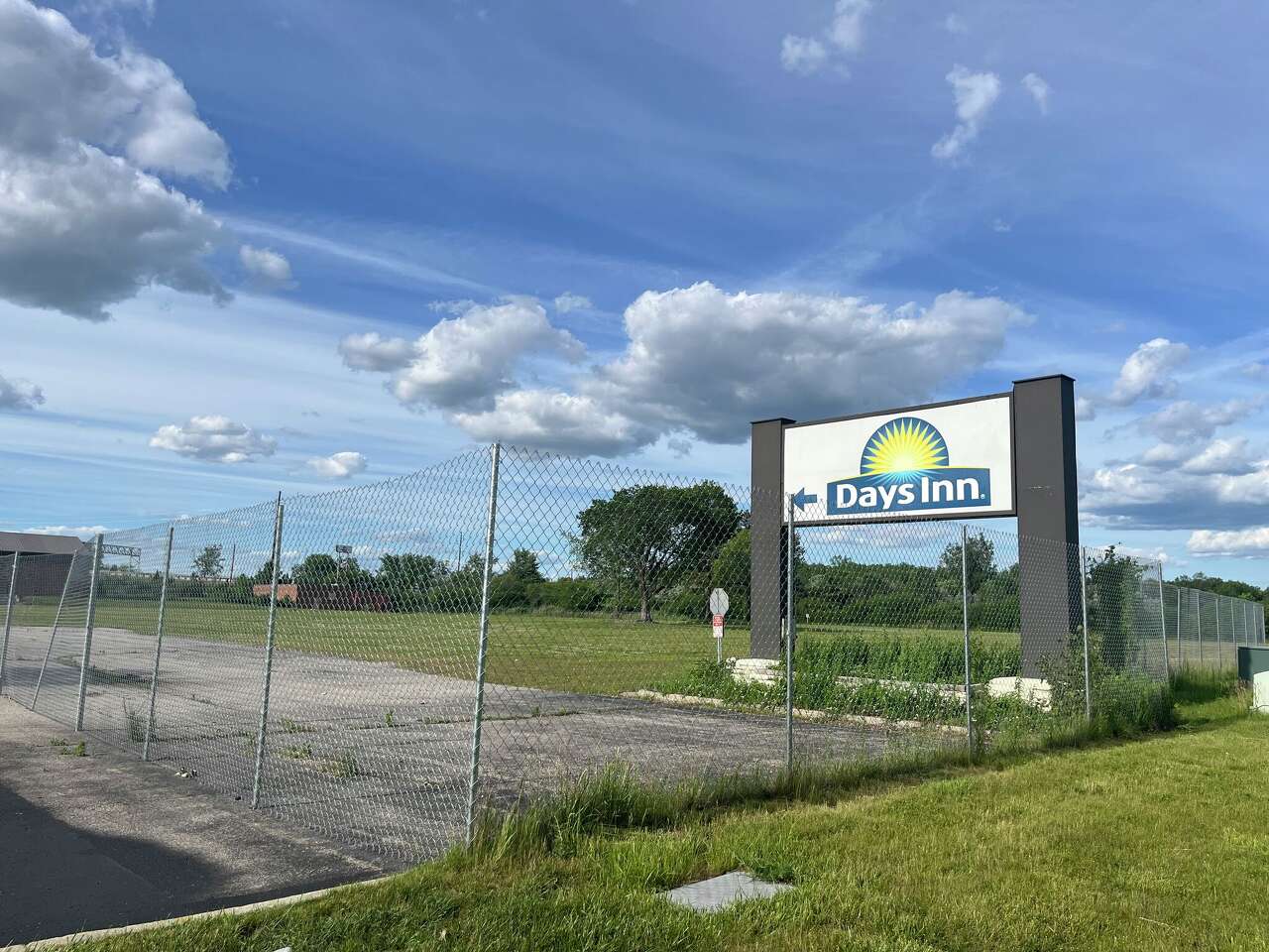 Site of former Days Inn, Best Western sells before planned auction