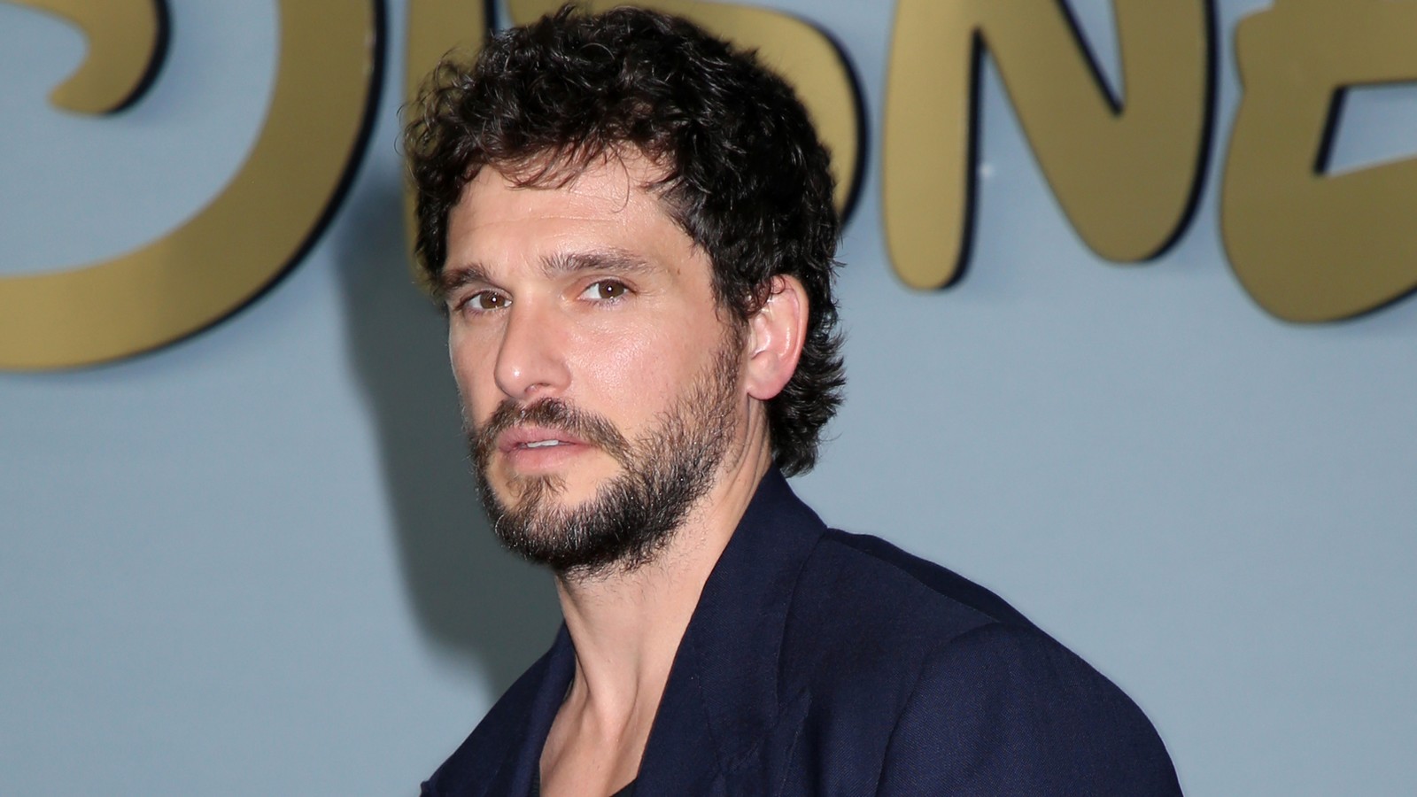 Kit Harington portera une série d'anticipation adaptée de L'Armée des ombres