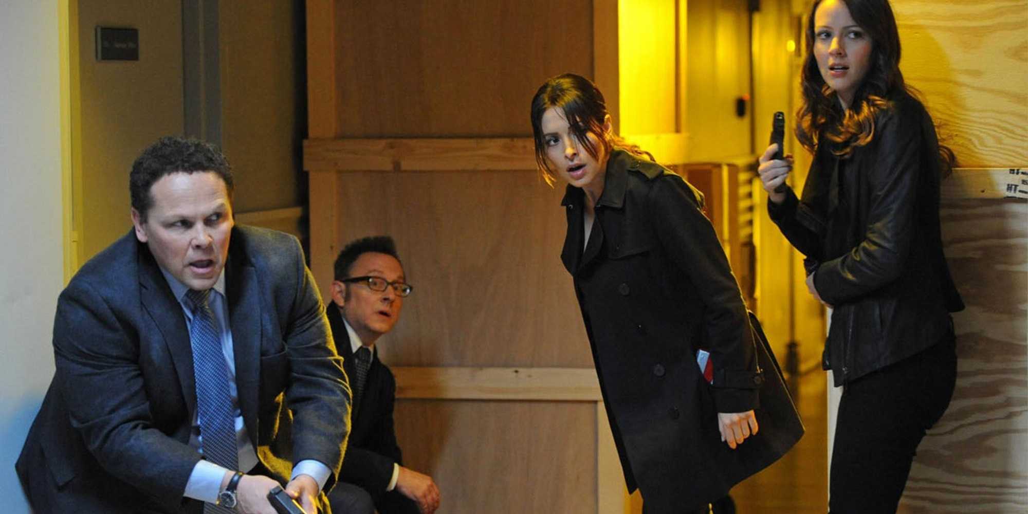 Lionel Fusco, Harold Finch, Sameen Shaw and Root prepare for action in Person of Interest