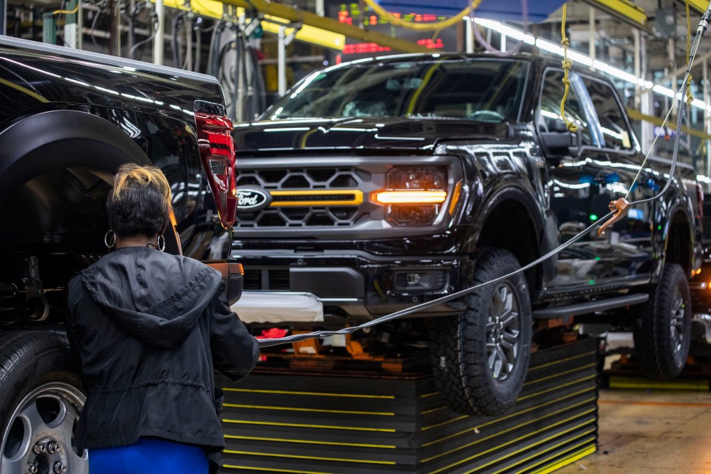 4 more Ford workers fired over alleged snack theft after $1.95 cookie fiasco with wrongfully canned electrician