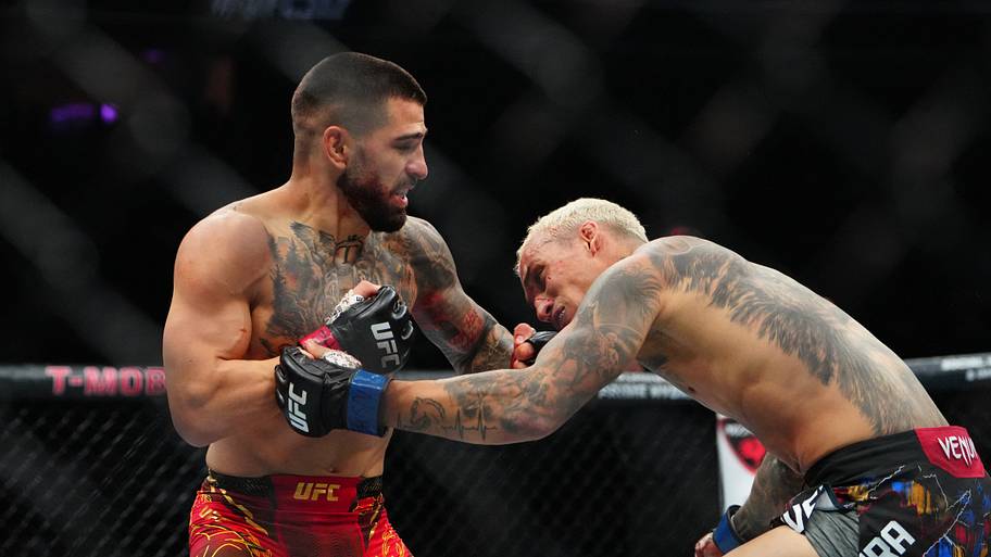 Topuria vs. Oliveira at UFC 317
