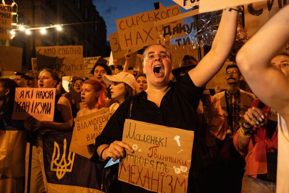 The Ukrainian leader said he decided to appoint the new army chief after a series of meetings with military commanders