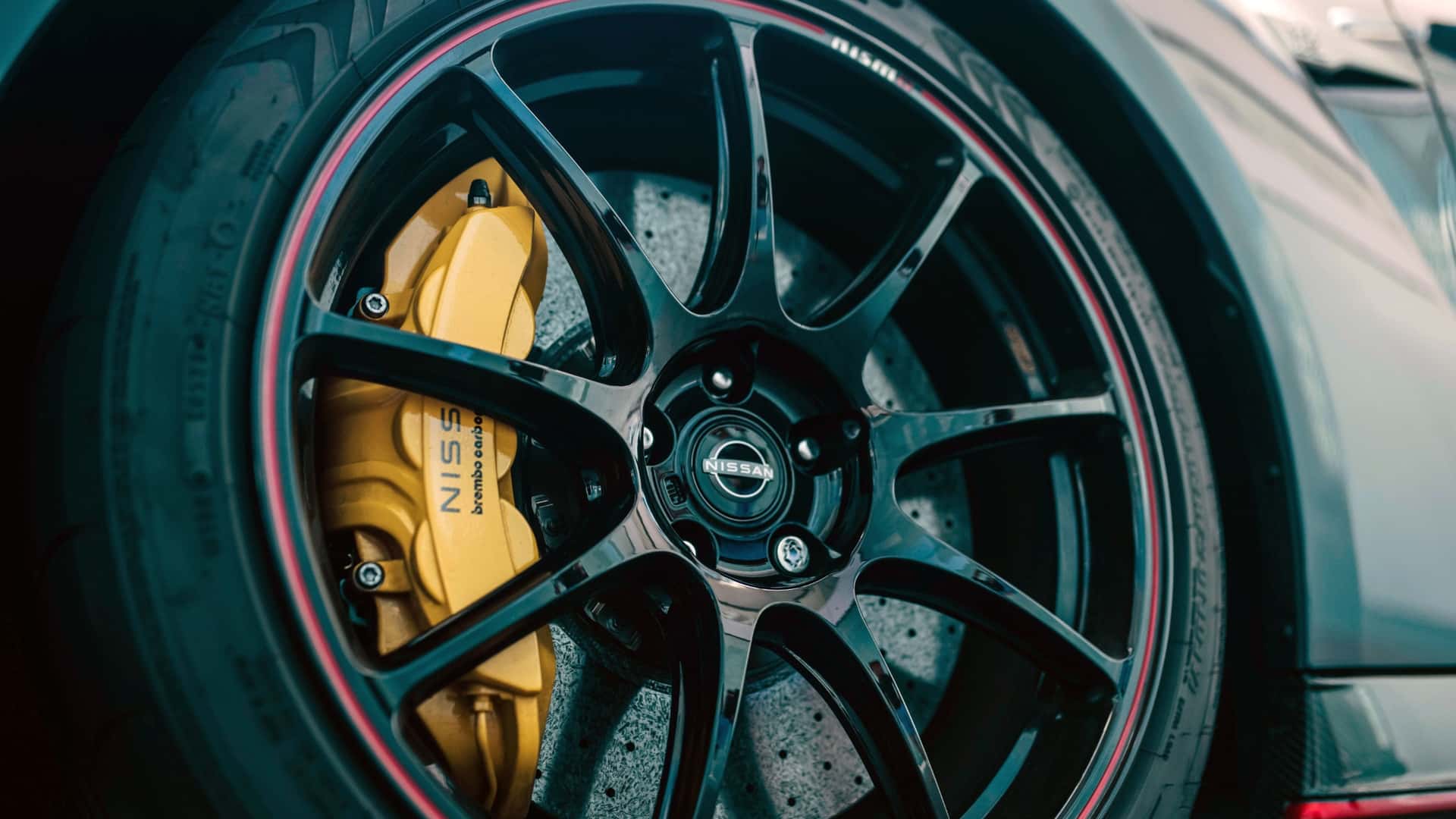 What every Nissan brake caliper color means