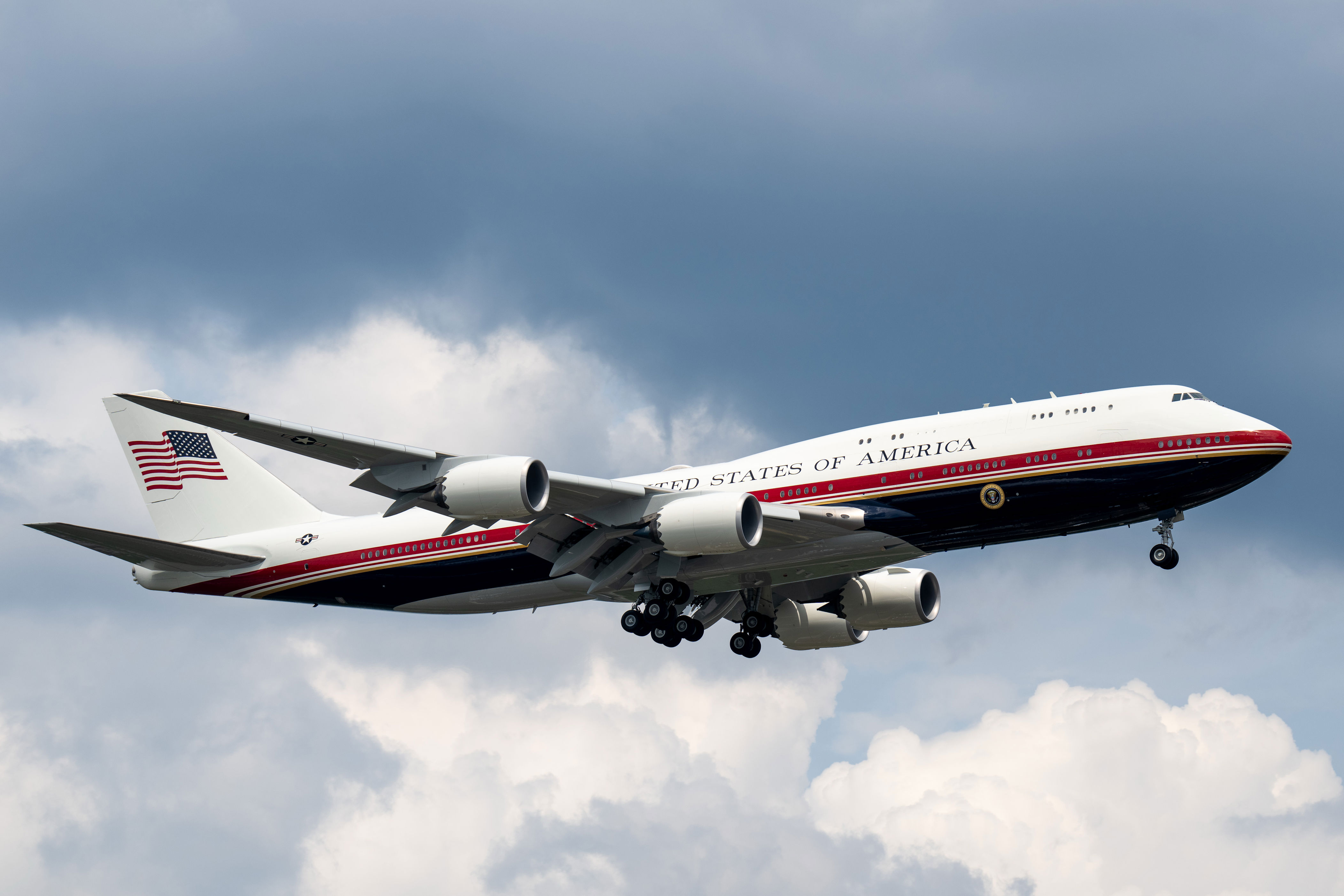 All the problems with Trump's Qatari jet