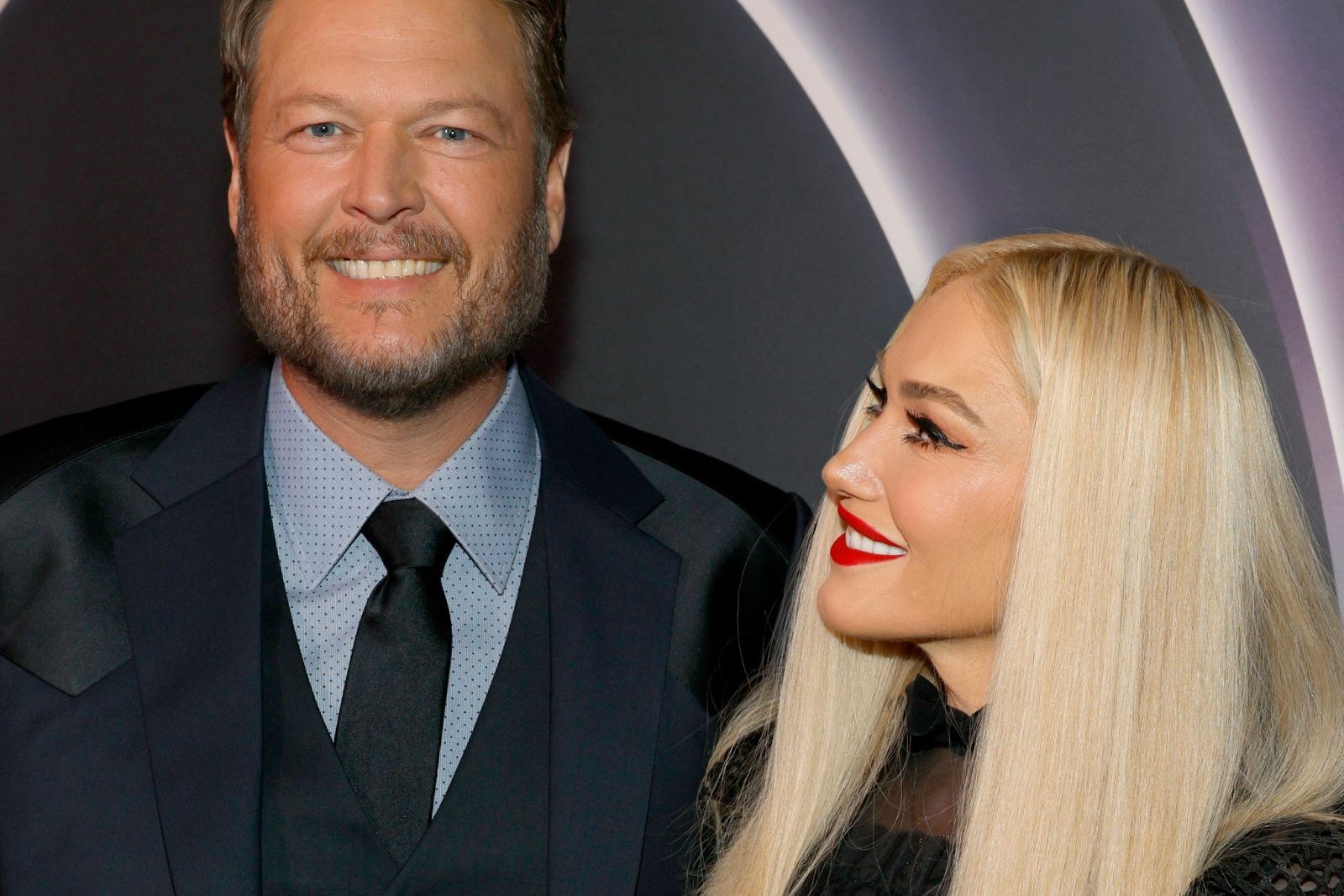 Blake Shelton + Gwen Stefani had an anniversary date but fans suspect it was something more [watch]