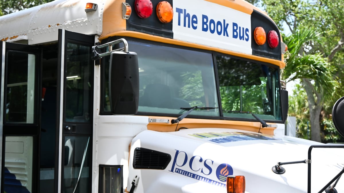 How this repurposed school bus helps Pinellas kids avoid summer reading loss
