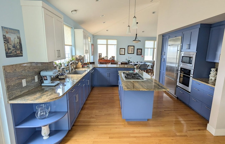 10 Homeowners Who Turned Old Cabinets Into Their Favorite Room Feature