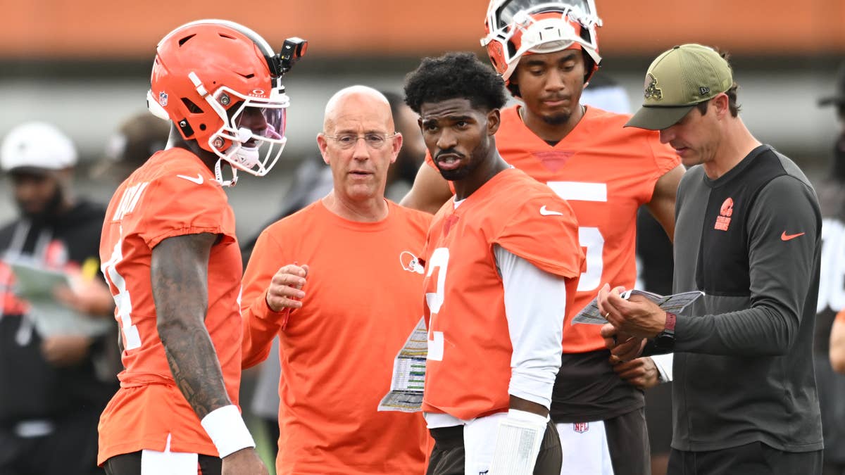 cleveland-browns-quarterback-deshaun-watson-4-and-quarterback-shedeur-sanders-2