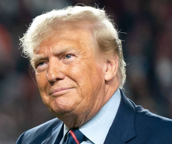 Judge: Trump trust must disclose financial records to BBC